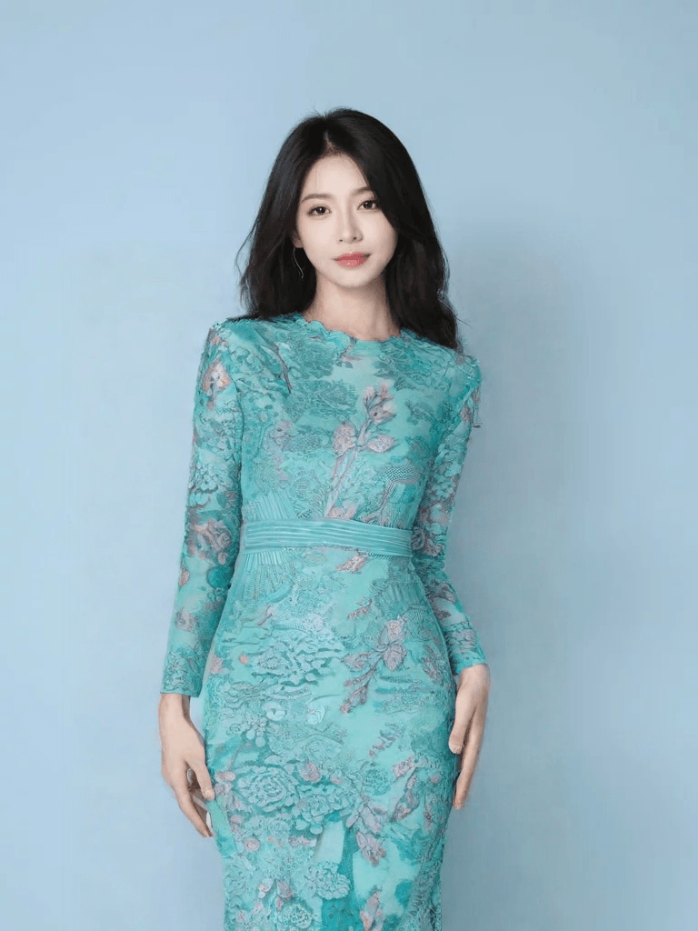 Изумрудное зеленое платье миди женское. Элегантное вечернее, повседневное. Модный А-силуэт. Идеально для праздника и офиса.